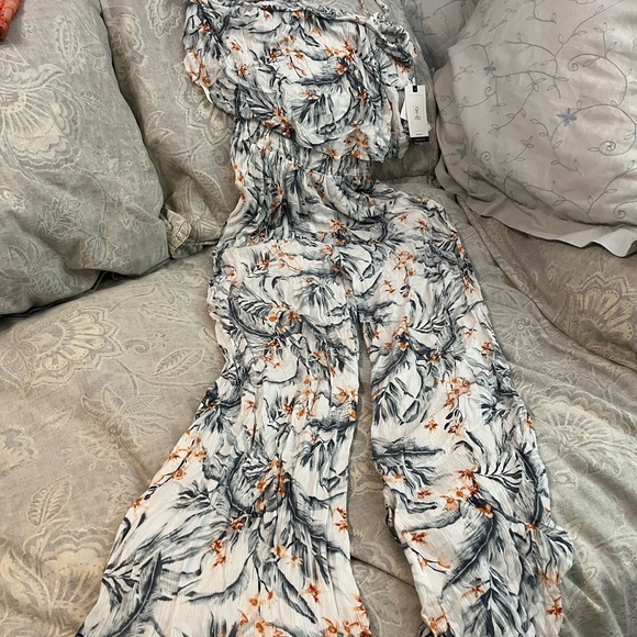 New RipCurl jumpsuit - Picture 2 of 8